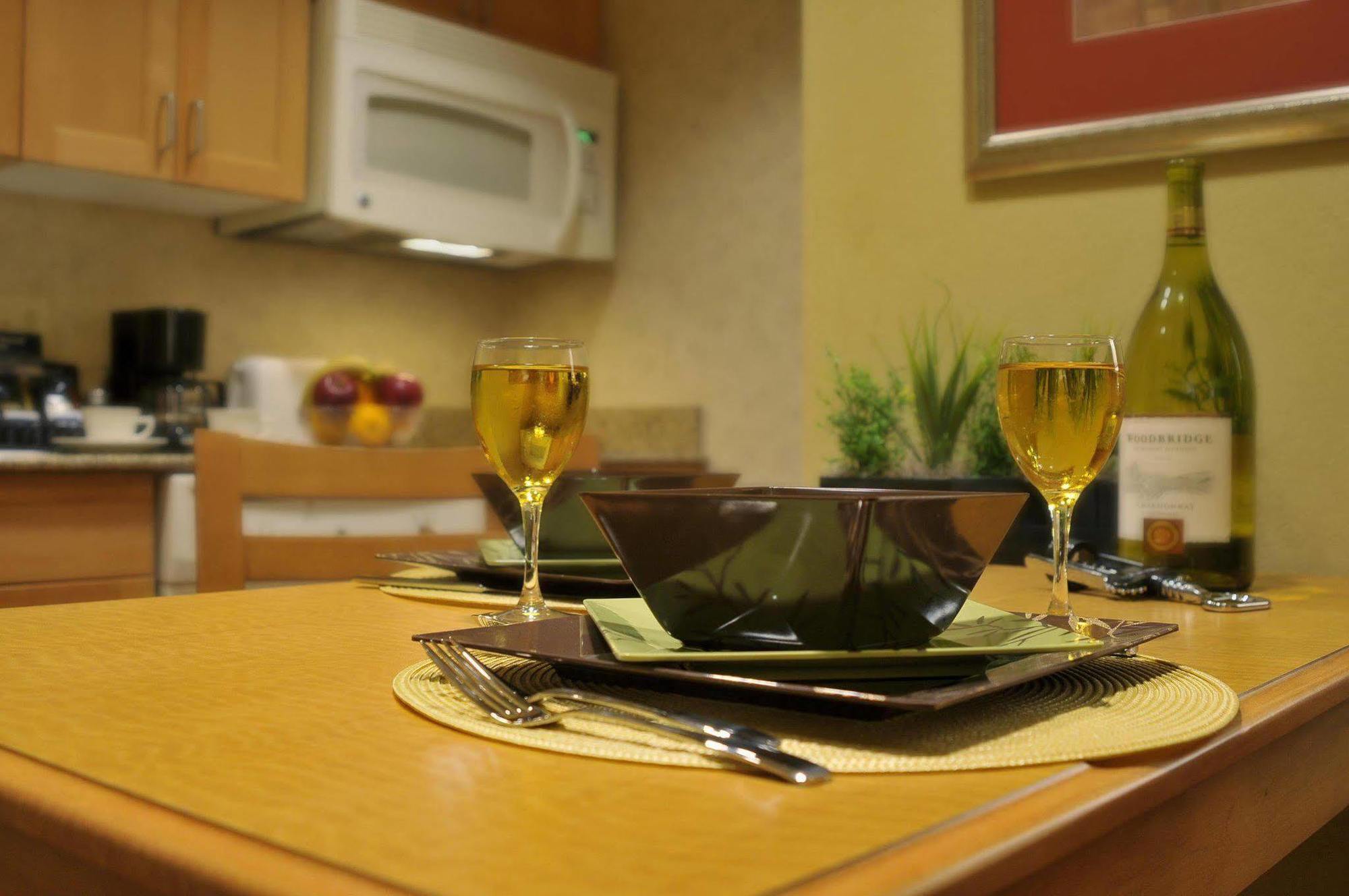 Homewood Suites By Hilton At Carolina Point - Greenville Habitación foto