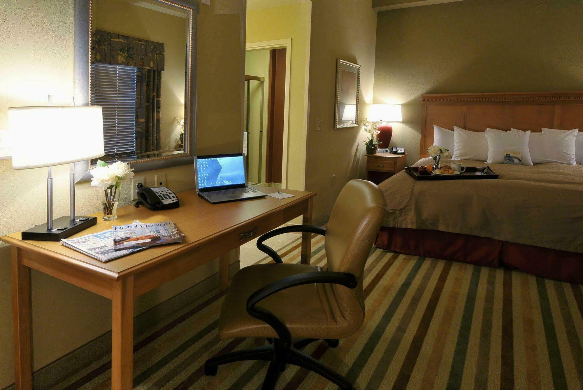 Homewood Suites By Hilton At Carolina Point - Greenville Habitación foto